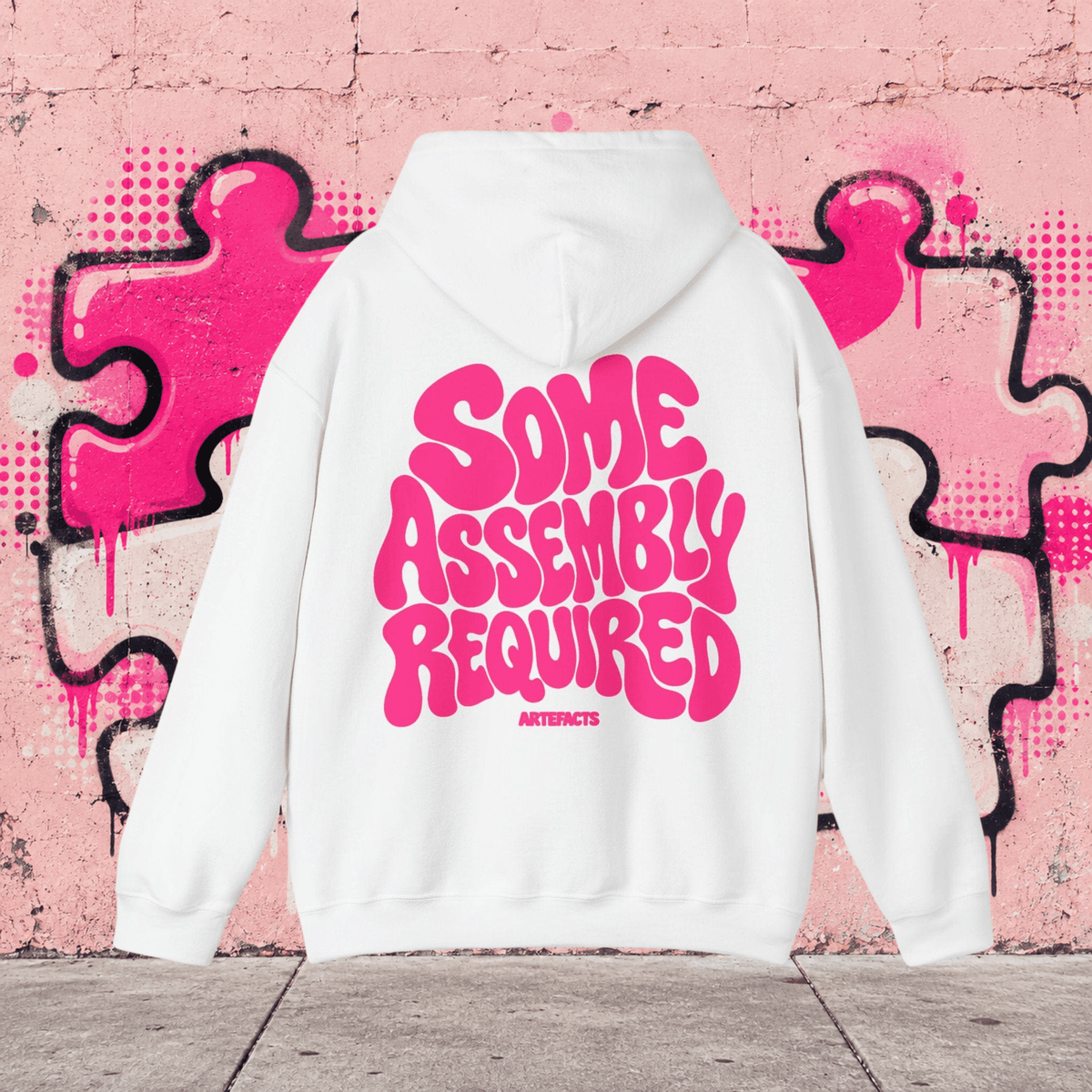 Hoodie Some Assembly Required – Asmbly, coloris blanc – Artefacts
